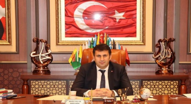 Yaşar'dan Anneler Günü mesajı