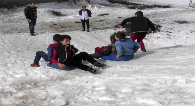 Yeniden çocuk olmak varmış