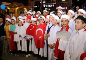 Fetih Suresi ile darbe girişimini lanetlediler