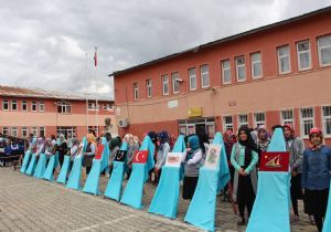 Oltu Kız İmam Hatip Lisesi'nde Elişi Sergisi